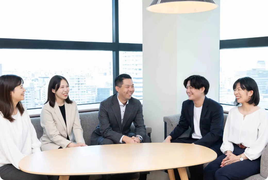 若手社員で構成する「N×T」
